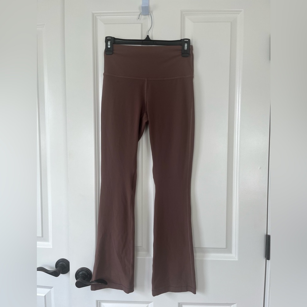 Lululemon Align T™ HR
Mini Flare Pant 28" Dark Oxide Size 6